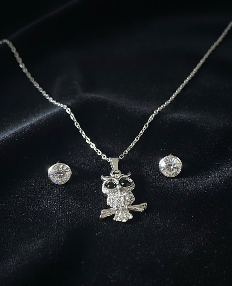 Ensemble et collier boucles d’oreille