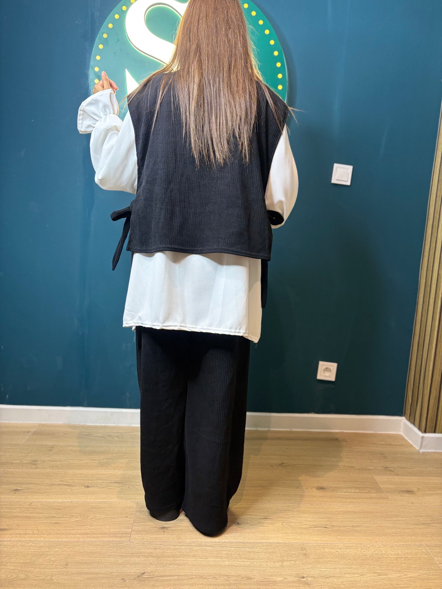 Ensemble Trois Pièces